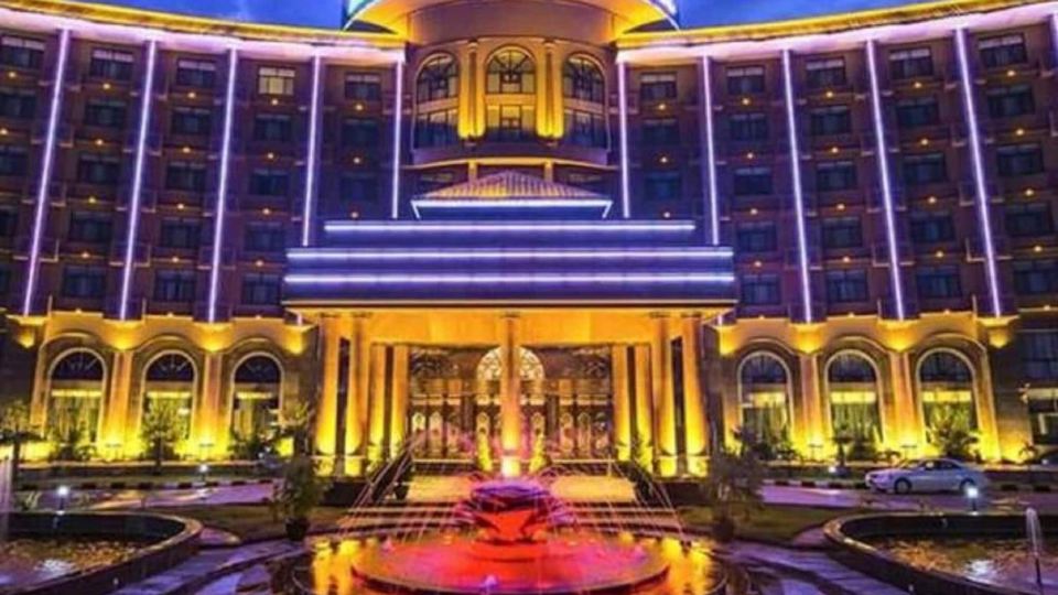Star World Hotel