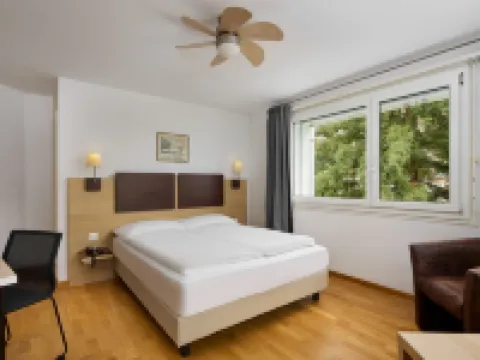 Bon Port Hotels in Montreux