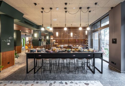 힐튼 비엔나 로비