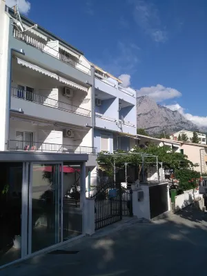 Sea View Apartment for 2-3 People - Family