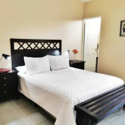 Casa Mesa Hotels near Zona 15