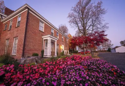 Cromwell Manor Inn Hotels in Cornwall