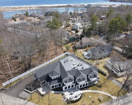 Grasshopper Inn Hotels in Ogunquit