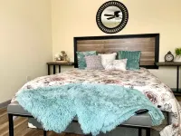 The Eastside Manor - Private Yard & Parking, Near Falls & Casino by Niagara Hospitality Hotels near Indepth Niagara tour