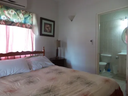 Suite Serenade Отели в г. Cedar Grove