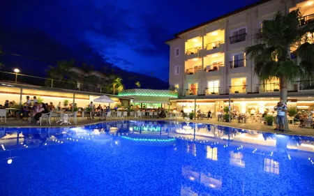 Sun City Apartments & Hotel Отели рядом с достопримечательностью «Храм Аполлона»