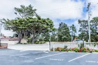 Pelican Inn Monterey - parkir