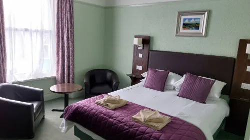 Southcliff Guest House - breakfast