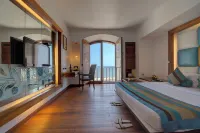 The Promenade Hotels in 