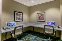 Candlewood Suites Hartford Downtown Отели в г. Хартфорд