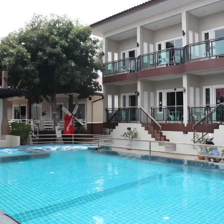 Bee Orchid Pool Villa