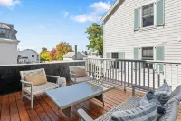 Downtown 2nd Floor Apartment with Dramatic Lake Views.