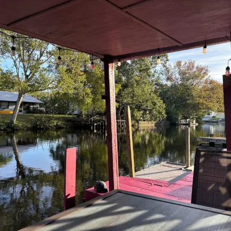 Newly Remodeled Weeki Wachee River Retreat