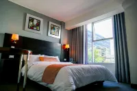 Apart Hotel Petit Palace Suites