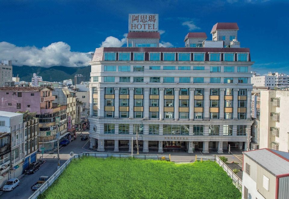 hotel overview picture
