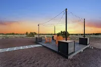 Scenic Desert Views and Modern Comforts - Charming Luxe Retreat Hotels in Valle