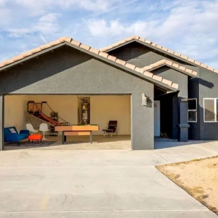 2 Acres w Views, Hot Tub, Pet Friendly, Full Kitchen, Game Room, EV Charger!
