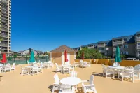 Stunning 2Br/2BA Oceanfront Penthouse at Maisons-Sur-Mer in Myrtle Beach Hotels in Horry County