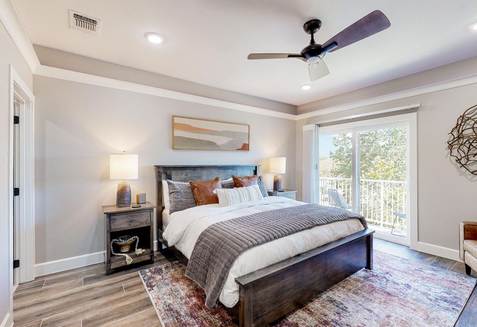 NEW Gruene Haven penthouse on the - 0226p12000khx30j8EA68 R 960 660 R5 D