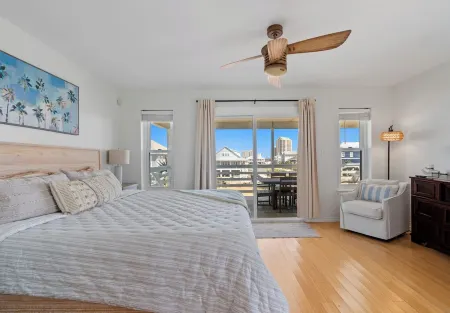 Private home! Heated Community pool and Private beach! Отели рядом с достопримечательностью «Наварр Бич Си Тертл Консервейшен Сентер»