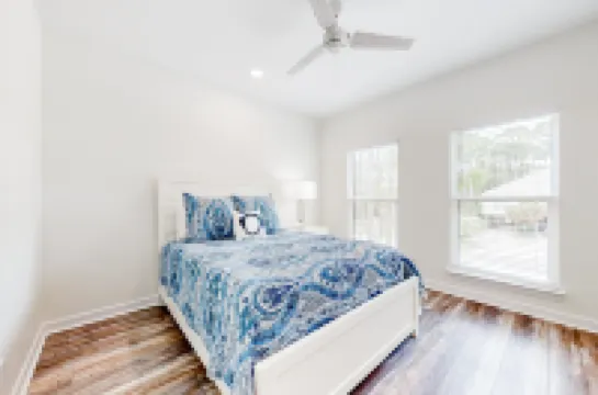 Looney Dunes Dream House - Unit 301