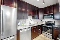 Condo with pool, washer/dryer, & high-speed WiFi Hotels in Fort Walton Beach