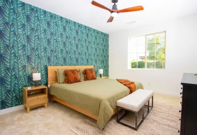 Resort Pool, Fitness Center and Golf Access - Stylish Retreat