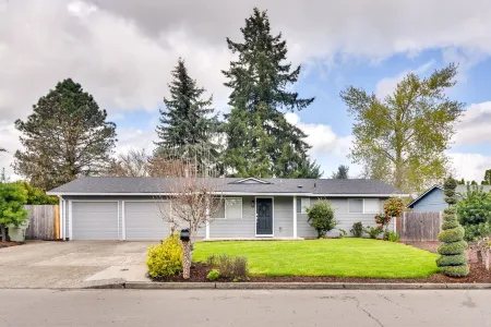 Pet Friendly Home Near Intel and Nike!