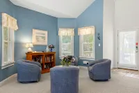 Tranquil Oasis with Pool and Hot Tub - Serene Coastal Retreat فنادق في كورولا