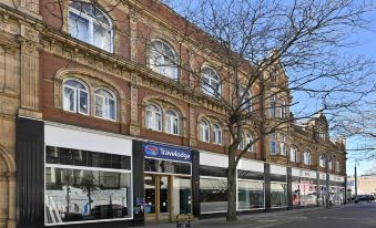 Travelodge London Woolwich - Housity