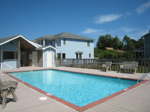Boyette Pool and Scenic Deck - Charming Coastal Retreat