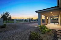 6 BDR Modern Home w/River & Beach Access!