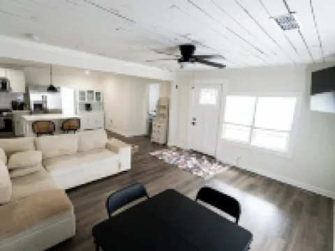 Pet-friendly home walking distance to Downtown Monroe Hotels in Monroe