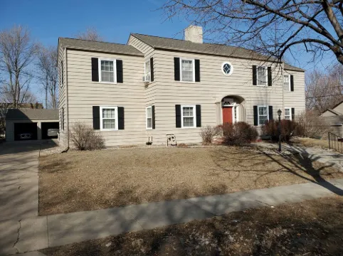 Charming Haven with Park Views, Close to Downtown