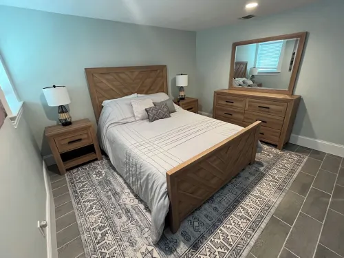 Stylish and comfortable 2BR APT Steps to the beach!