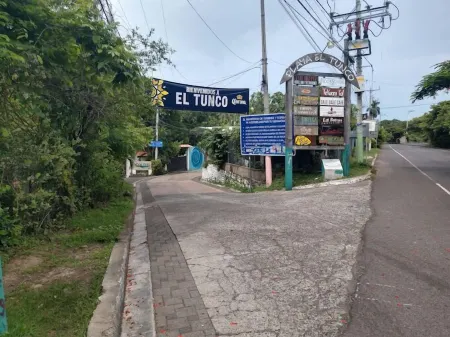 Vaquerosurflodge Отели рядом с достопримечательностью «Playa El Majahual»