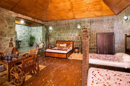 Liesak Resort Отели в г. Дэбрэ-Зэйт