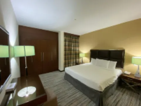 Phoenix Plaza Hotel Apartments Hotels in der Nähe von Einkaufszentrum Al Wahda Mall