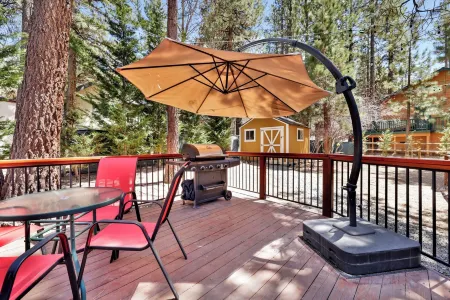 Retreat to Fox Farm #1662 Отели рядом с достопримечательностью «оз. Биг Бэар»