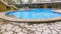 Cozy Living with Modern Design 1Br Kebagusan City Apartment Hotels near Green Terrace TMII