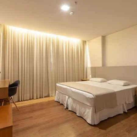 Tri Hotel Executive Brusque Отели в г. Бруски