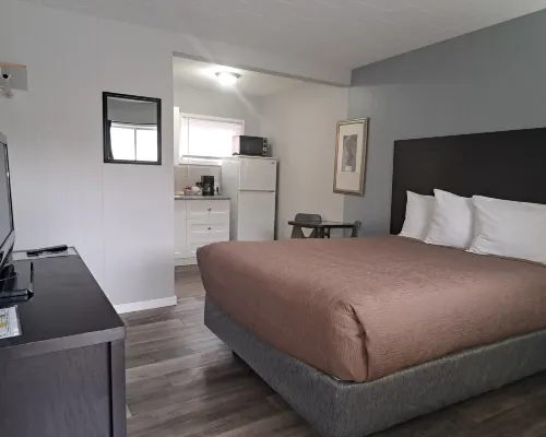 Richter Pass Beach Resort Hotels in Osoyoos