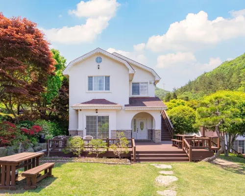 Yeosu Supsokae Pension Hotels near Hyangiram Hermitage