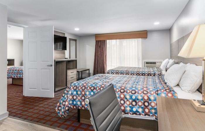 Blue Dolphin Inn