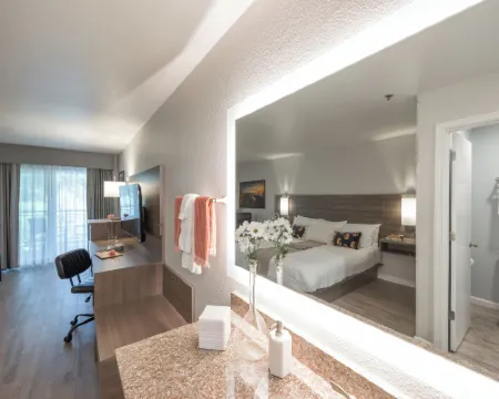 Lewis River Inn Hotels in Woodland