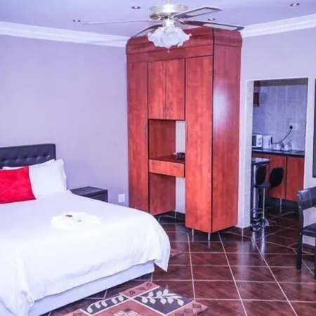 Mmakosha Lodge
