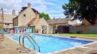 River Nene Cottages - Pools