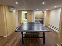 Beautiful Chalet Style Home with Seasonal Mountains Views in North Conway, NH