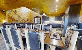 Lazy Bear Lodge 5 Bedroom Cabin by RedAwning