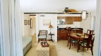 Coconut Palm Inn Hotels in Tavernier